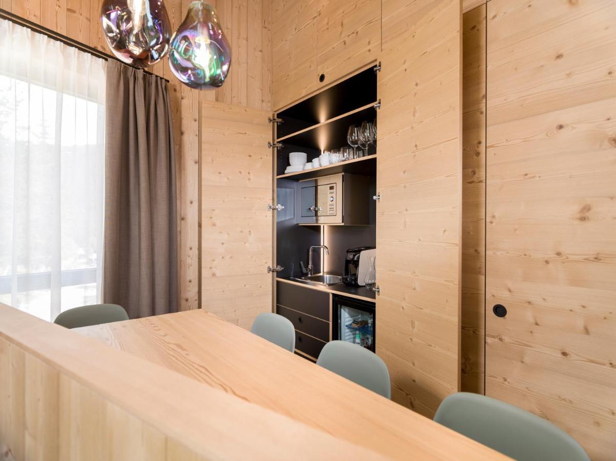 Skyview Chalets Am Camping Toblacher See Exterior photo