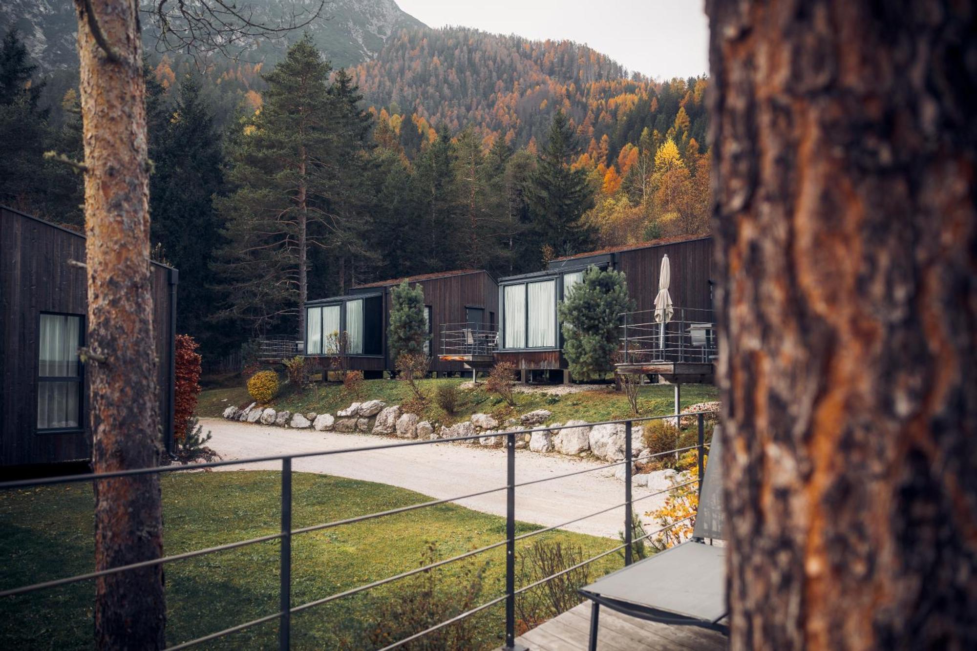 Skyview Chalets Am Camping Toblacher See Exterior photo